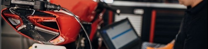 découvrez notre guide complet sur l'assurance moto : astuces, conseils et informations essentielles pour choisir la meilleure couverture adaptée à vos besoins et circuler en toute sérénité.