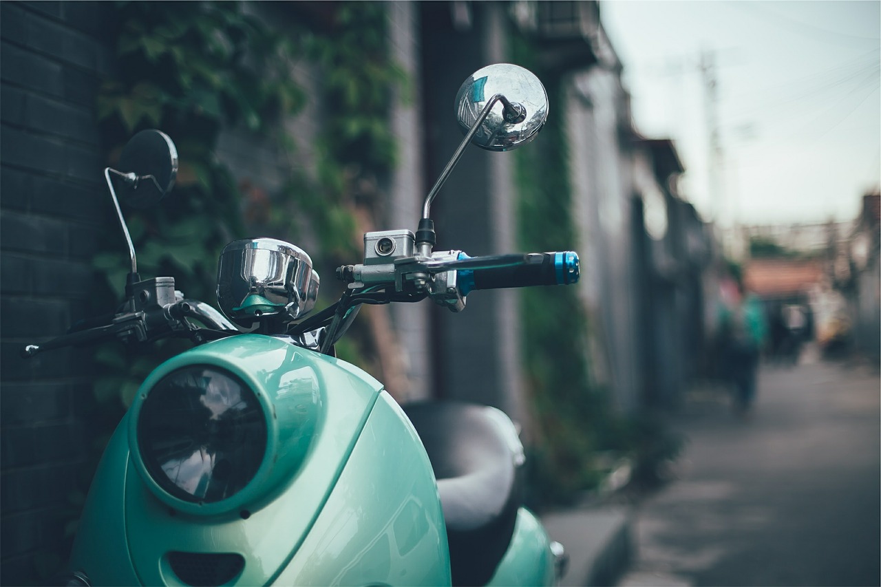 découvrez lynx assurance, votre partenaire idéal pour assurer votre scooter. profitez de garanties adaptées, de tarifs compétitifs et d'un service client réactif pour rouler en toute sérénité.