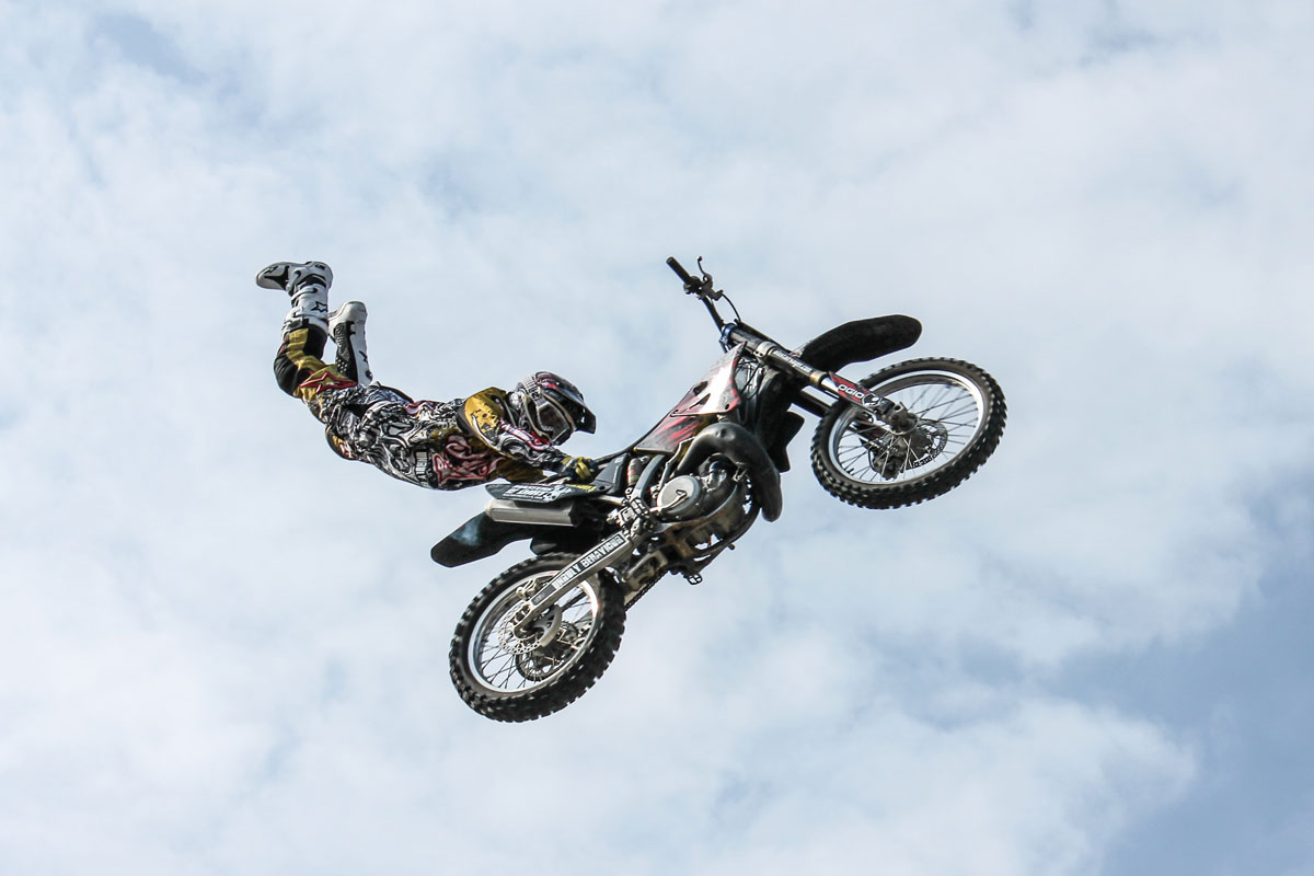 découvrez notre assurance moto verte, une solution éco-responsable qui protège votre véhicule tout en réduisant votre empreinte carbone. profitez de tarifs compétitifs et de garanties adaptées à vos besoins, pour rouler en toute sérénité.