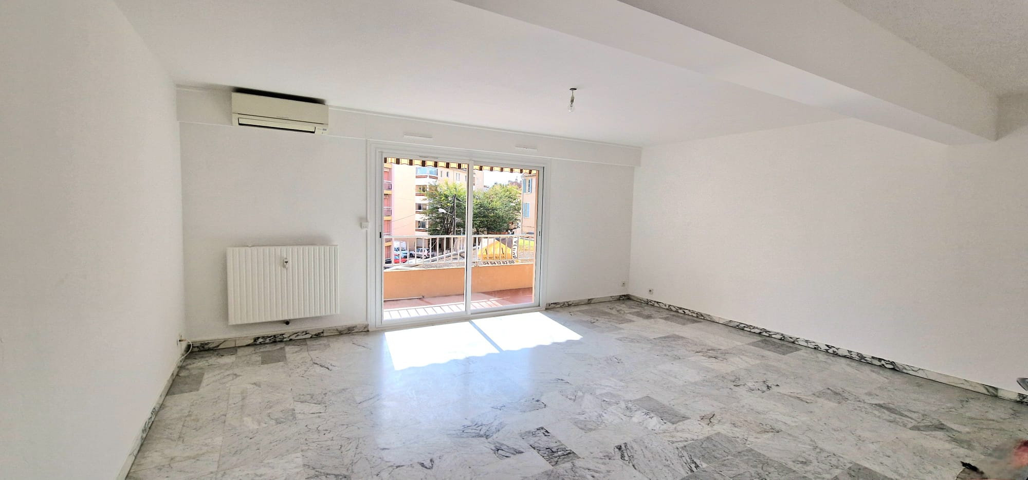 découvrez l'agence amv à hyères, votre partenaire de confiance pour tous vos projets immobiliers. profitez de notre expertise locale, de conseils personnalisés et d'un service sur mesure pour réaliser vos rêves immobiliers dans la région.