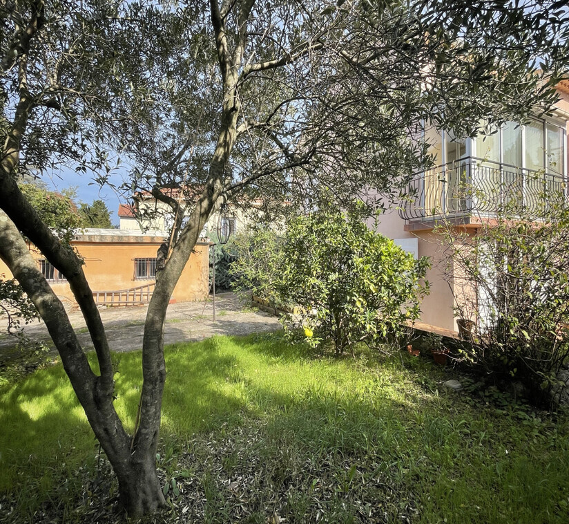 découvrez amv hyères, votre partenaire de confiance pour des assurances adaptées à vos besoins. profitez d'un service personnalisé et d'une expertise locale pour sécuriser votre avenir en toute sérénité.