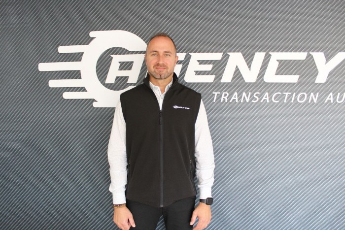 découvrez nos services de transaction auto et moto à chambéry, garantissant des échanges sécurisés et des conseils d'experts. simplifiez l'achat ou la vente de votre véhicule avec notre équipe dédiée.