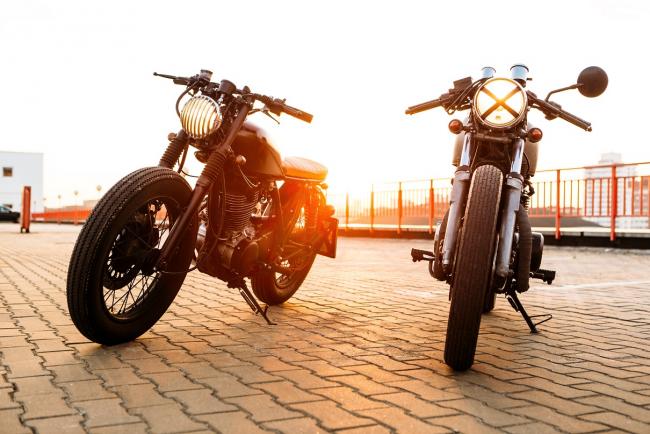 découvrez notre assurance moto gros cube, adaptée à vos besoins spécifiques. protégez votre machine avec des garanties complètes et des tarifs compétitifs. roulez en toute sérénité avec notre couverture sur mesure.