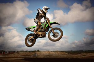 découvrez nos solutions d'assurance moto cross spécialement conçues pour protéger votre passion et vos aventures tout-terrain. bénéficiez d'une couverture adaptée à vos besoins avec des options personnalisables et des tarifs compétitifs.