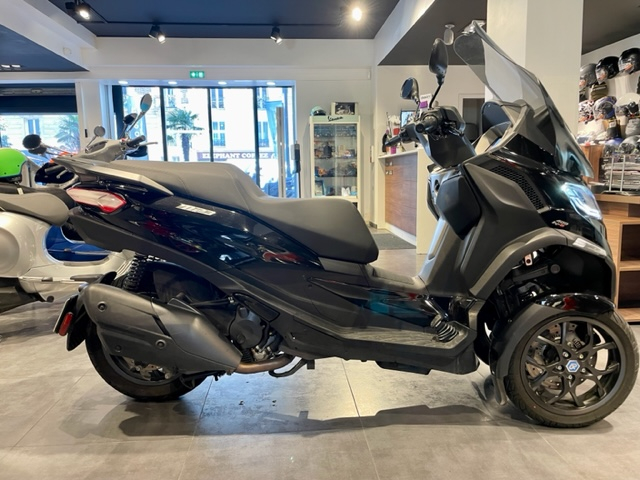 découvrez notre assurance scooter mp3 400, une solution adaptée à vos besoins pour protéger votre véhicule. profitez d'une couverture complète, d'un tarif compétitif et d'un service client à votre écoute. conduisez en toute sérénité avec notre offre dédiée aux scootéristes.