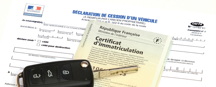 découvrez tout ce qu'il faut savoir sur la carte grise collection : conditions d'obtention, avantages, démarches administratives et conseils pour l'immatriculation de votre véhicule ancien.