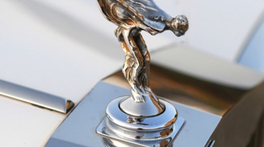 découvrez notre mascotte dédiée à l'assurance des paiements en ligne ! amusante et rassurante, elle vous accompagne pour sécuriser vos transactions sur internet. profitez d'une expérience numérique sereine grâce à nos solutions innovantes.